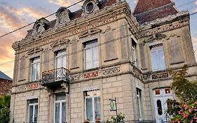 Le Petit Chateau